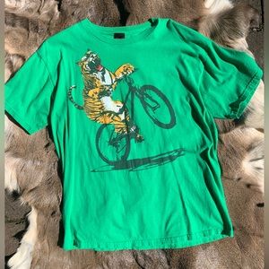 Vintage Green Tiger Tshirt!